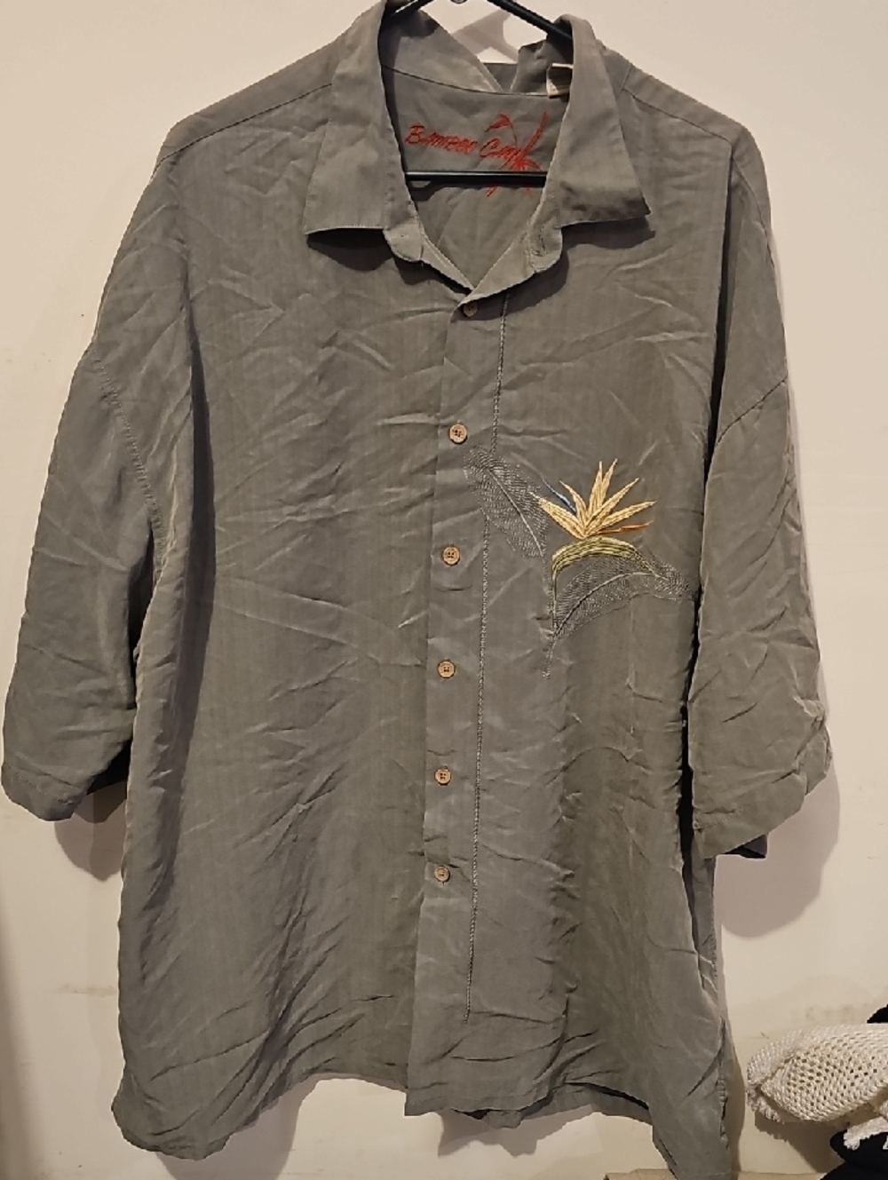 Bamboo Cay Mens plus sz green button down shirt with Embroidered Design. Sz 4X